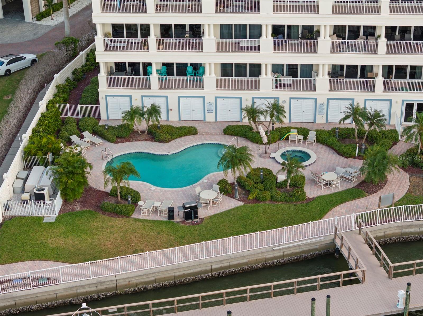 17715 GULF BLVD #302