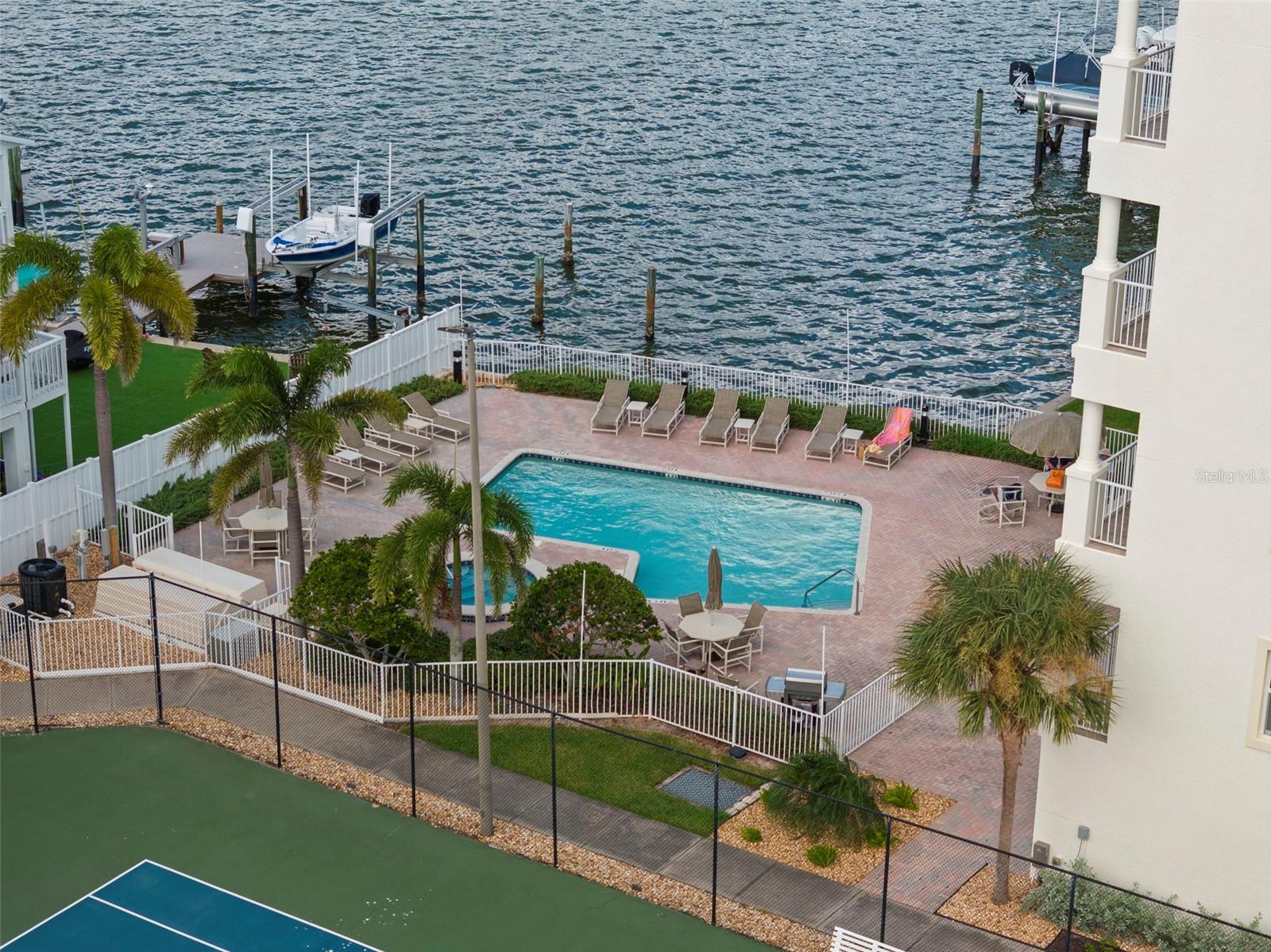 17715 GULF BLVD #302