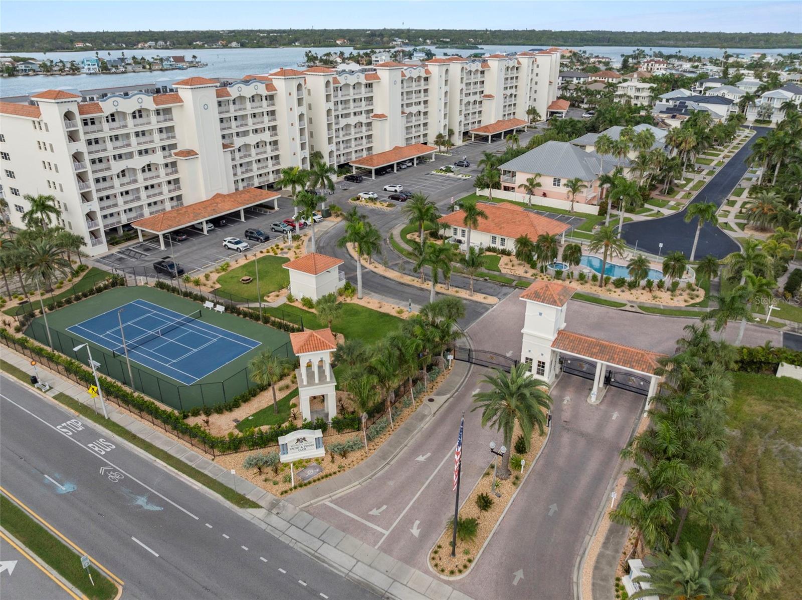 17715 GULF BLVD #302