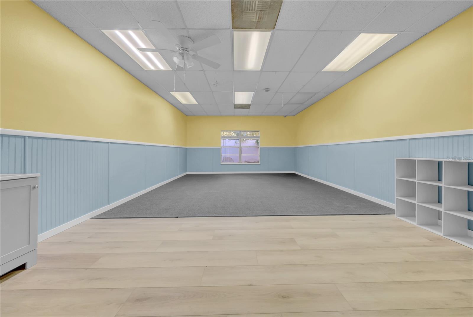 1419 SUNSET POINT RD