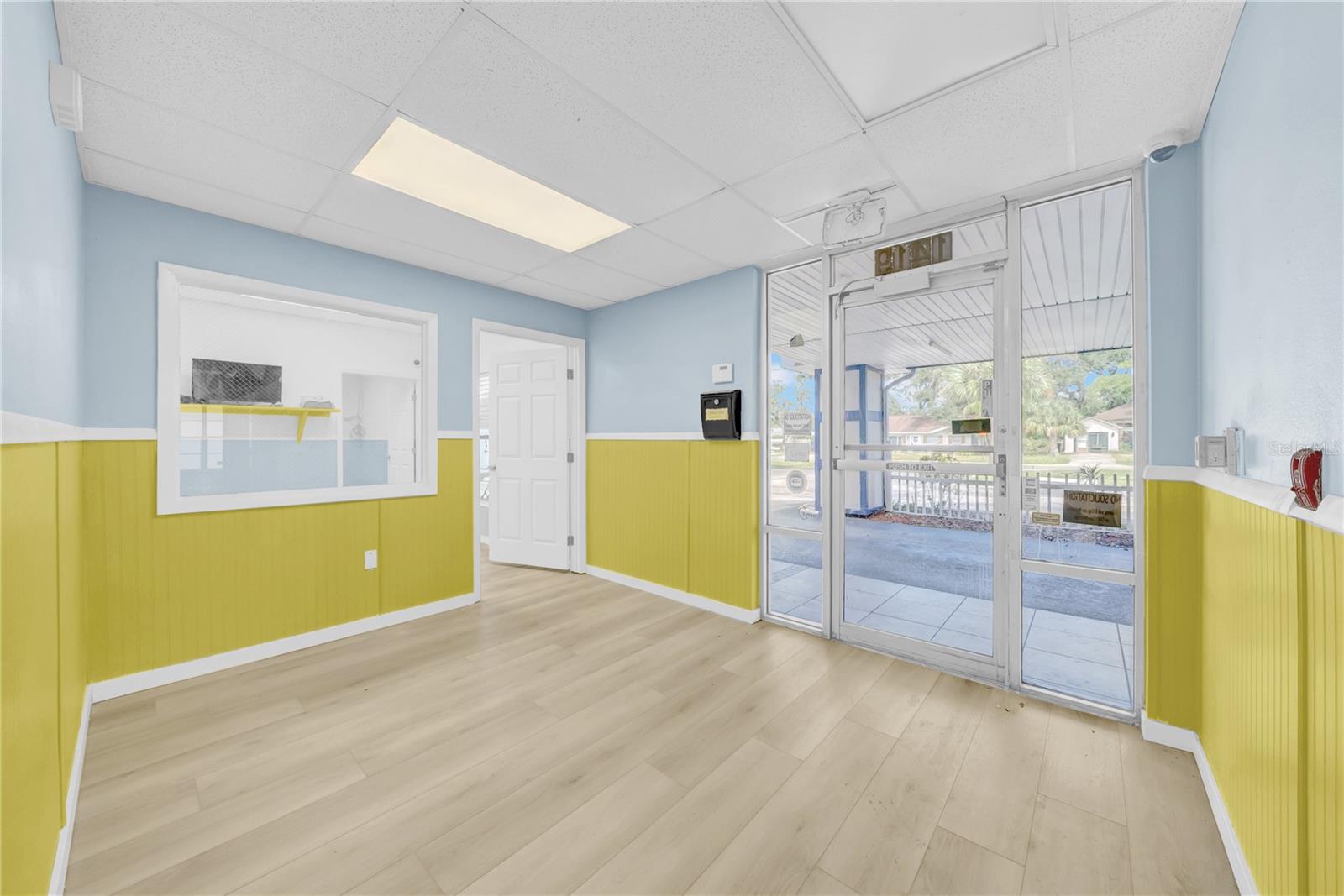 1419 SUNSET POINT RD