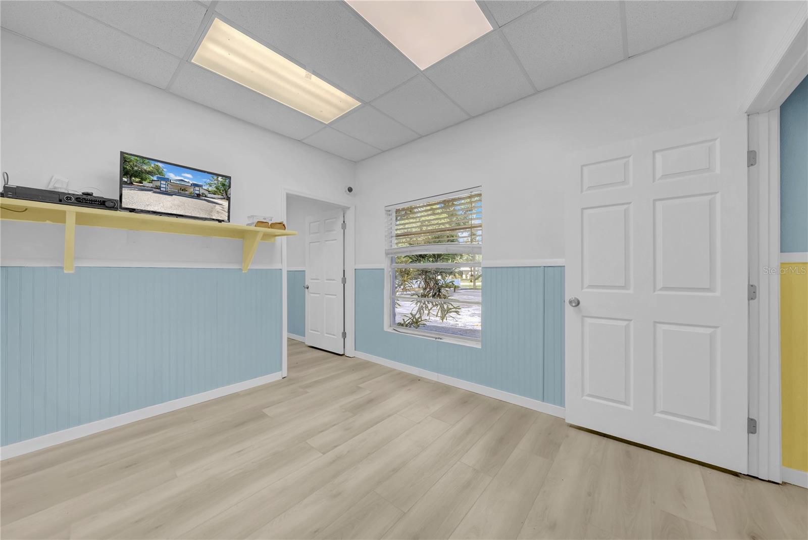 1419 SUNSET POINT RD