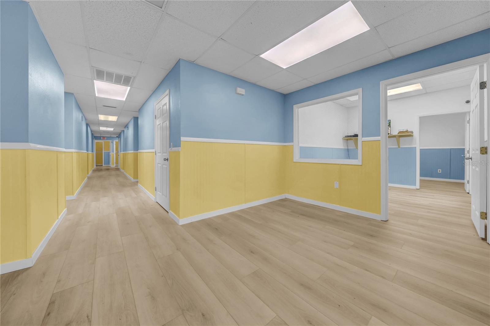 1419 SUNSET POINT RD