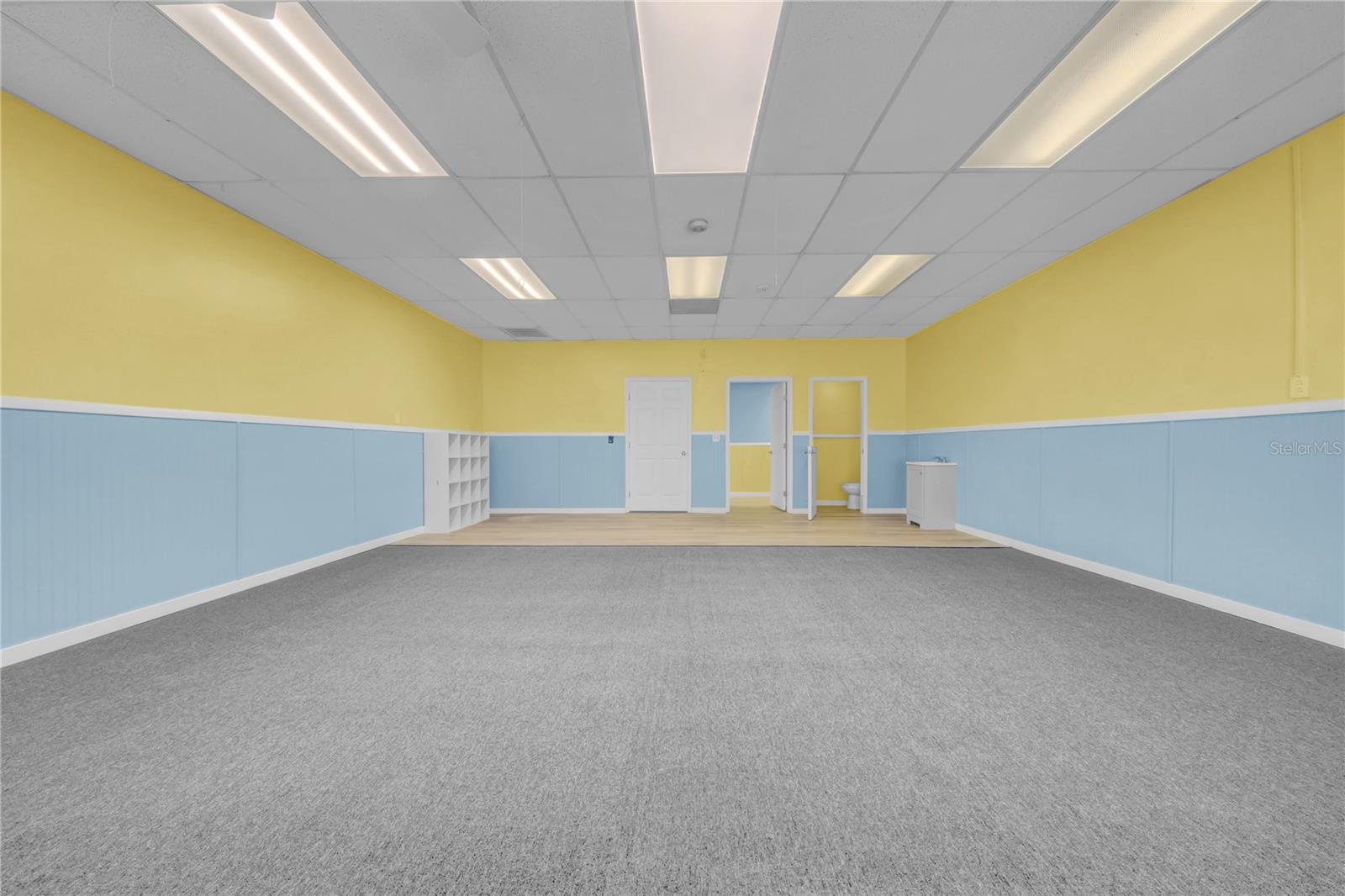 1419 SUNSET POINT RD