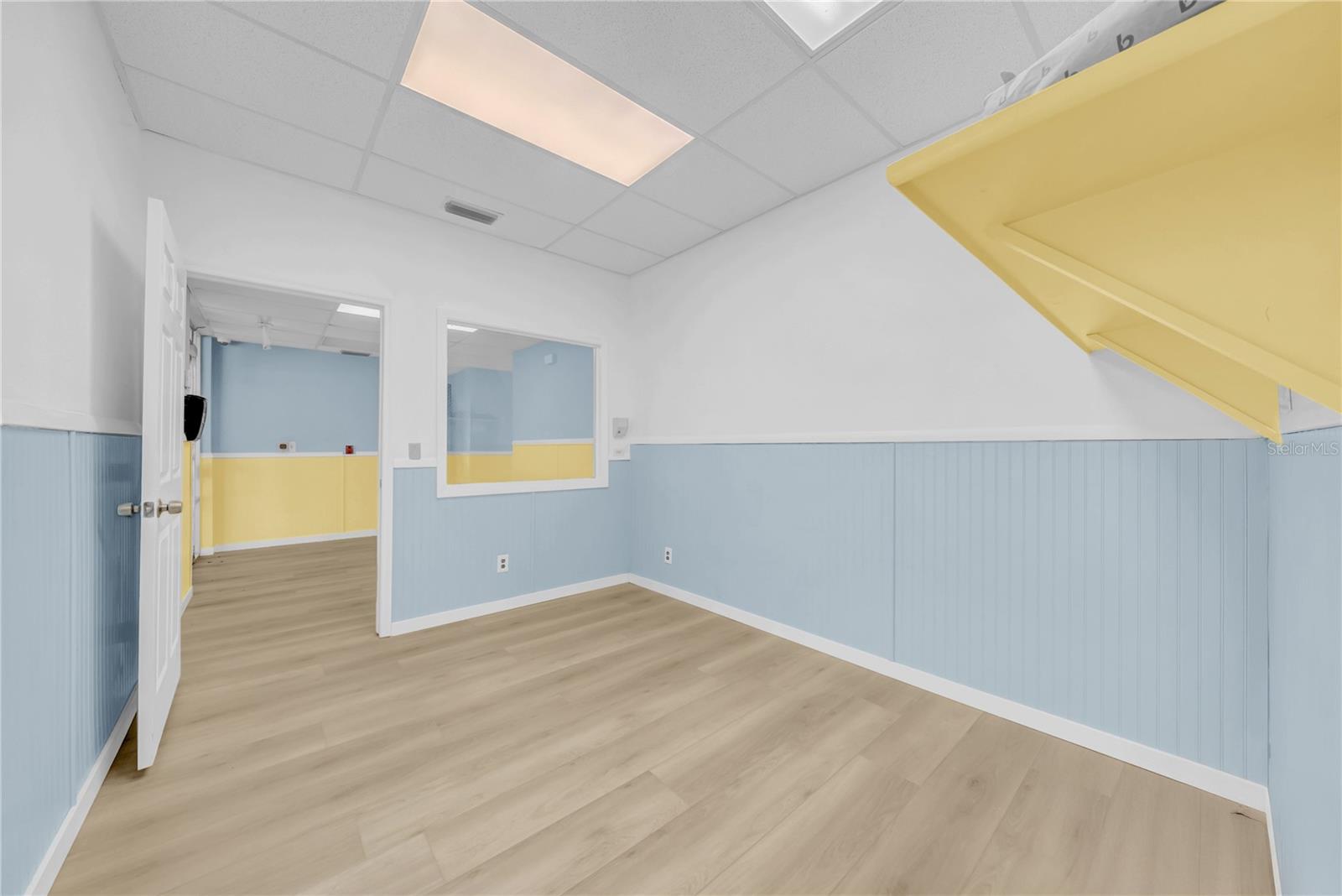 1419 SUNSET POINT RD