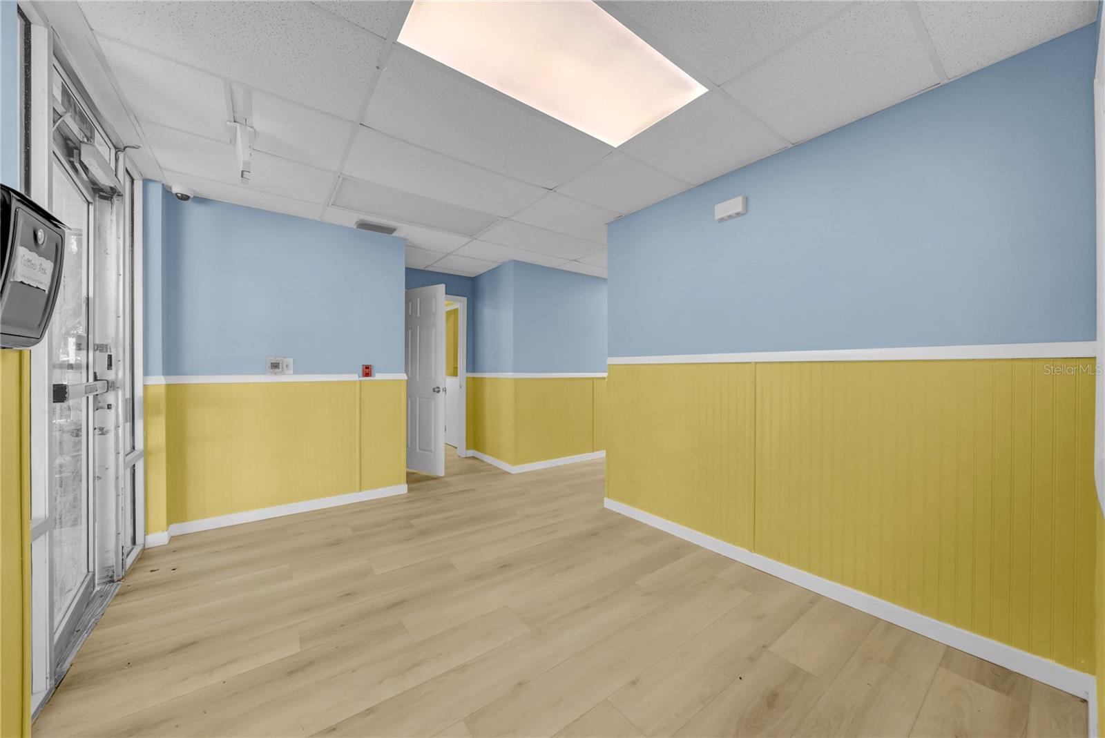 1419 SUNSET POINT RD