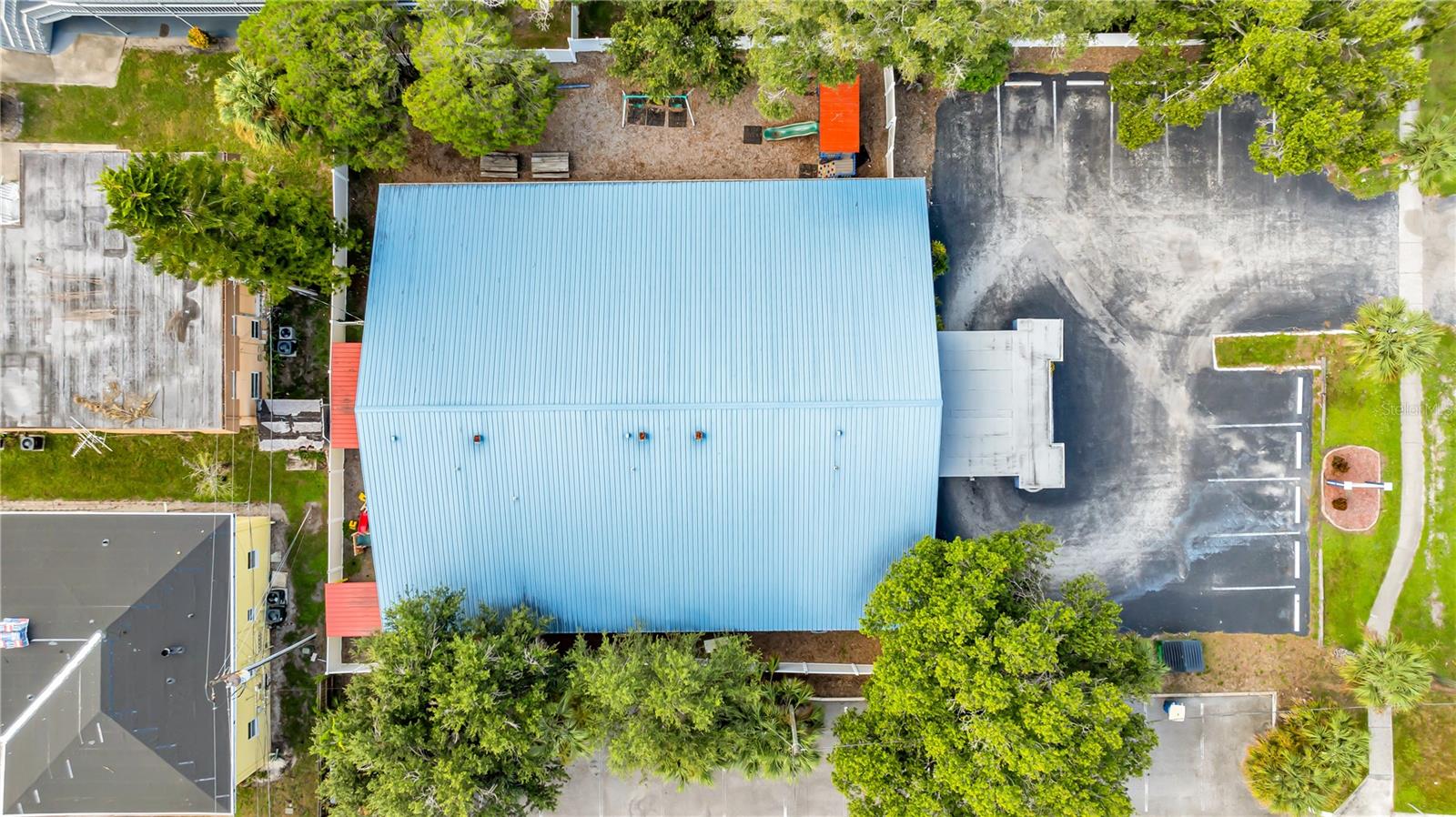 1419 SUNSET POINT RD