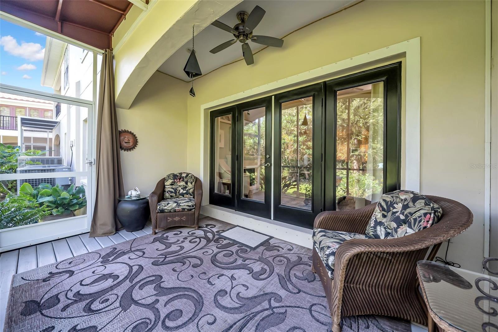 244 VALENCIA CIR