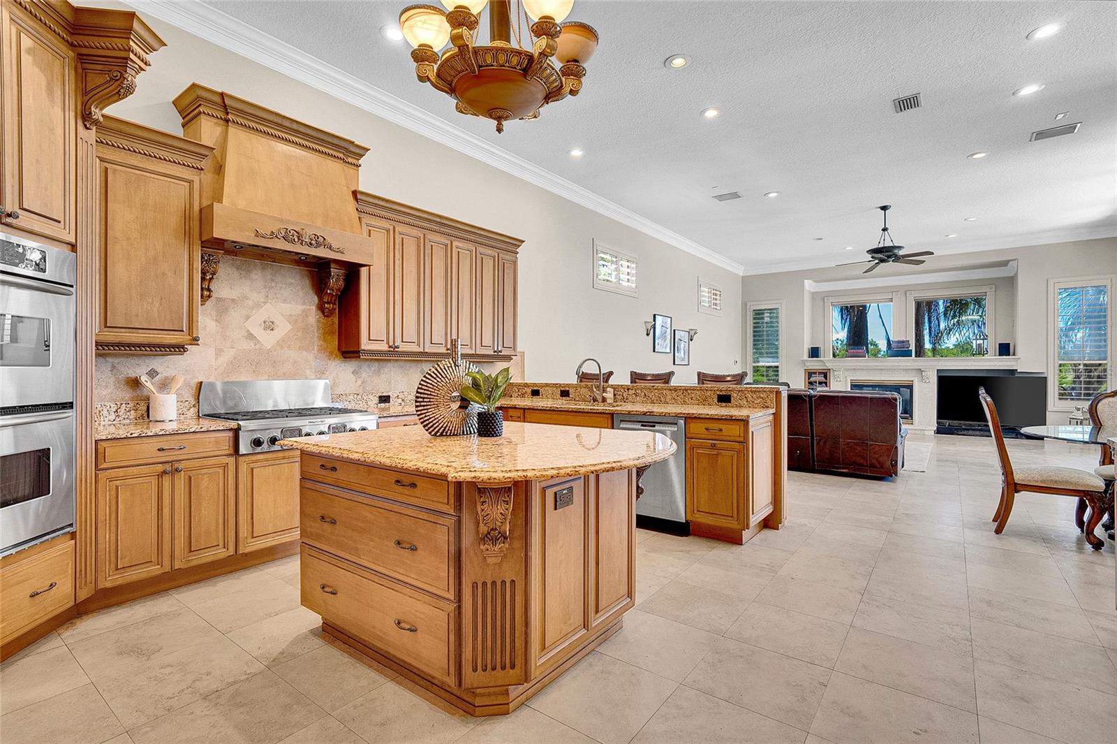 8707 SILVERTHORN RD