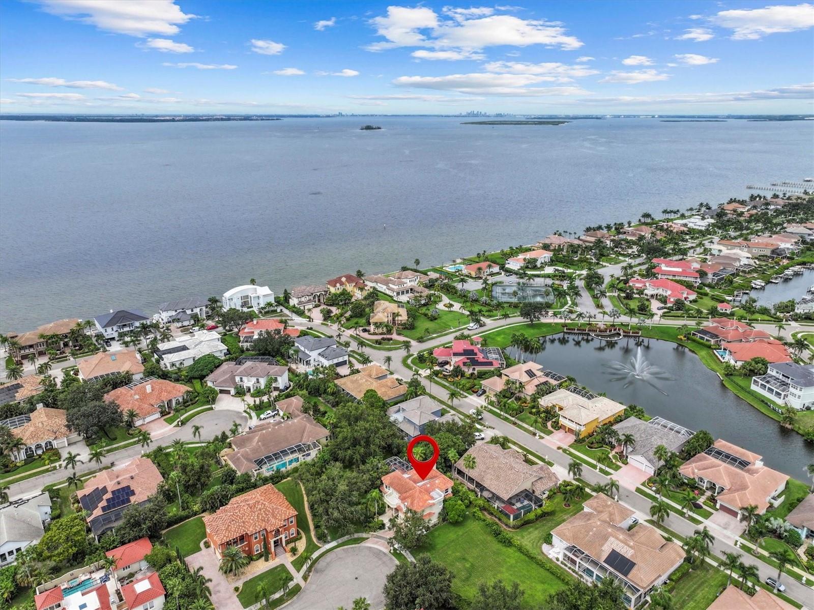 5914 LA ROSA LN