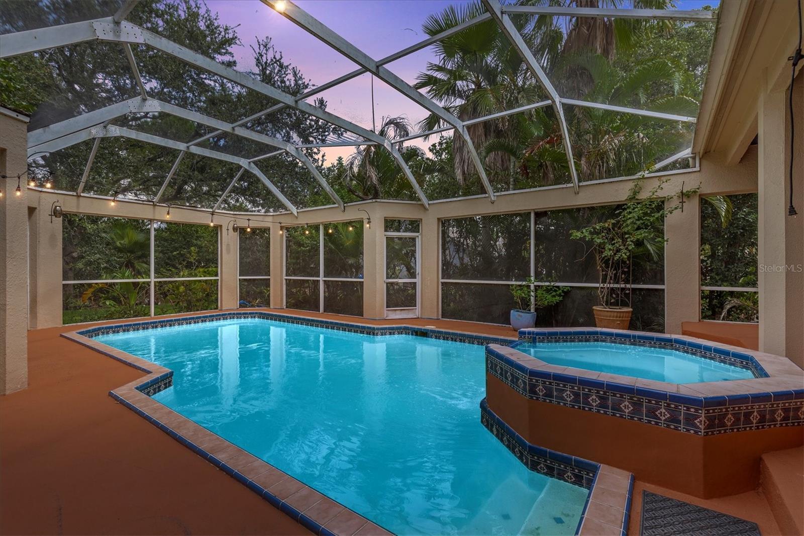 5914 LA ROSA LN