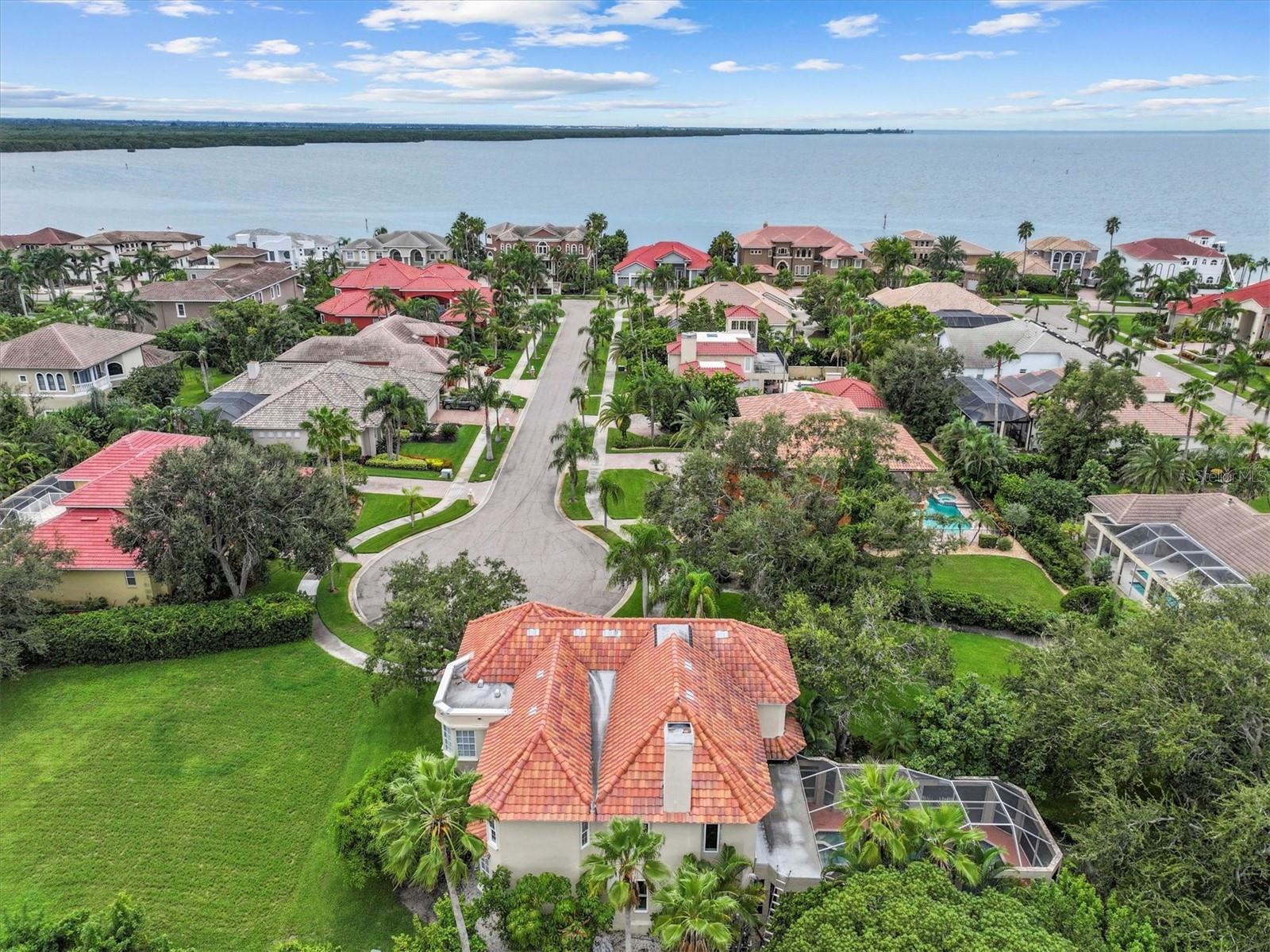5914 LA ROSA LN