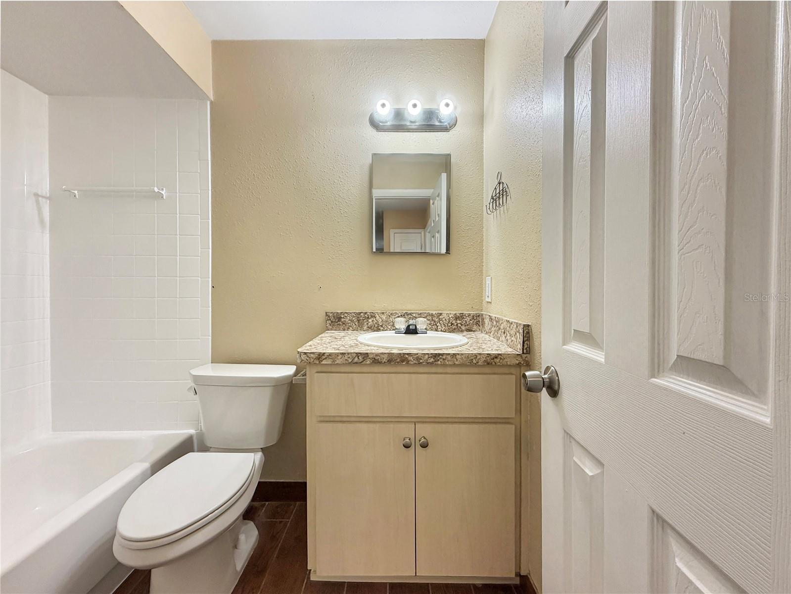 7210 N MANHATTAN AVE #2524