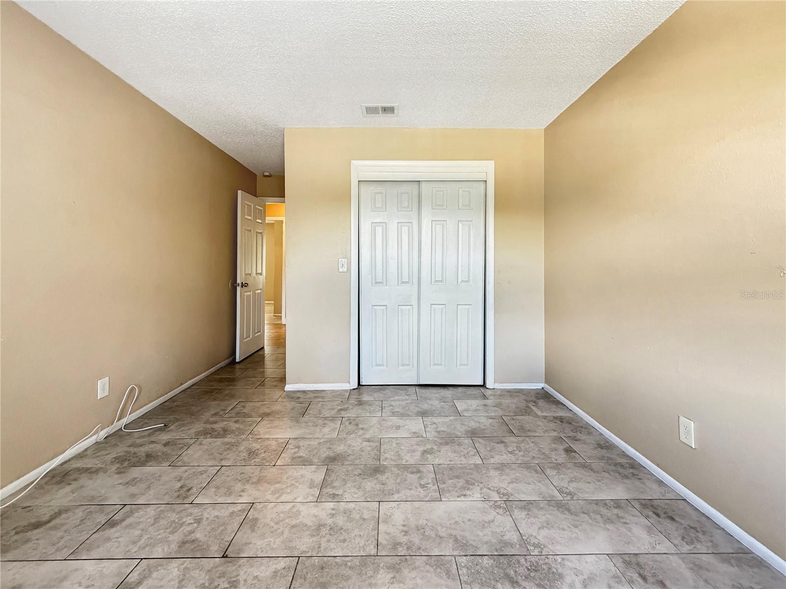 7210 N MANHATTAN AVE #2524