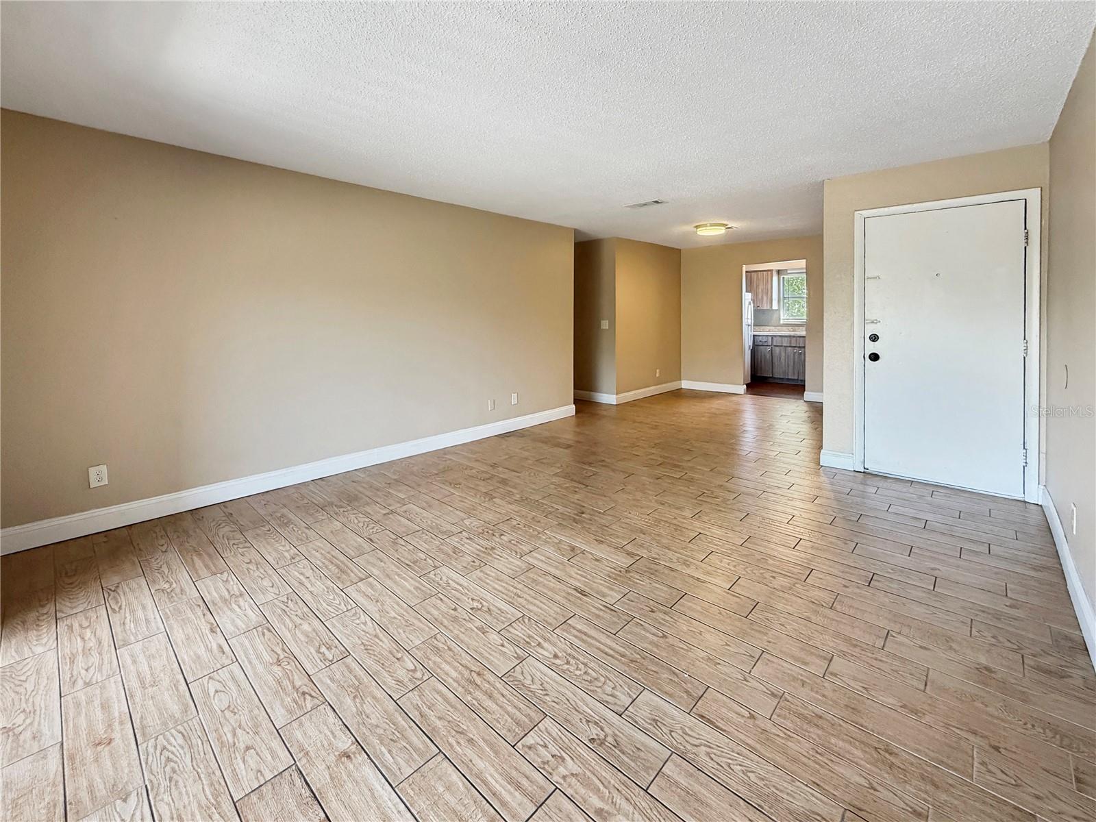 7210 N MANHATTAN AVE #2524