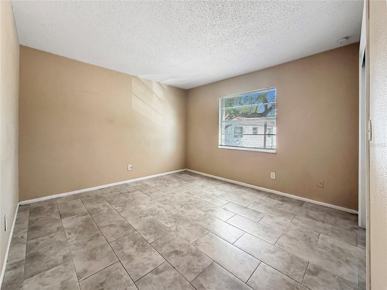 7210 N MANHATTAN AVE #2524