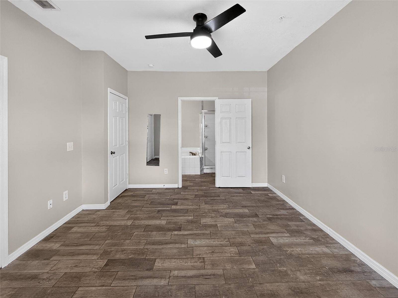 16305 ENCLAVE VILLAGE DR #102