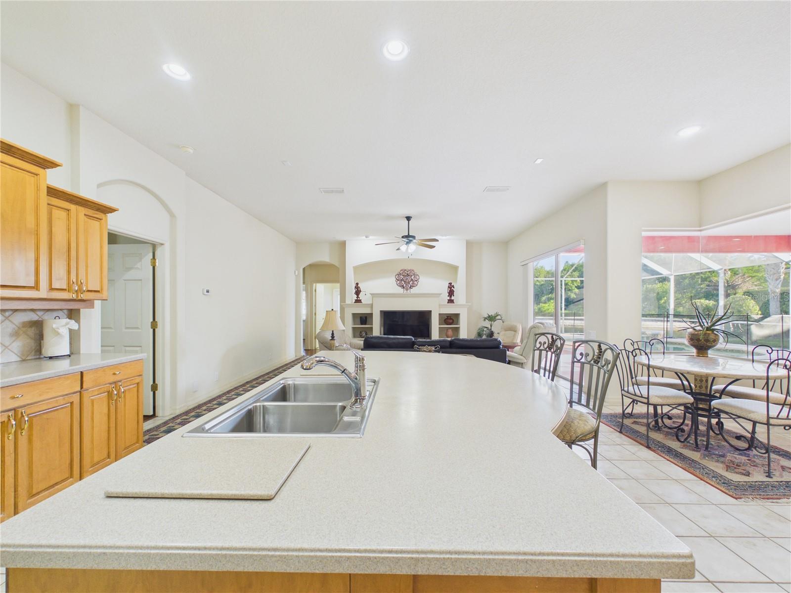10207 ESTUARY DR