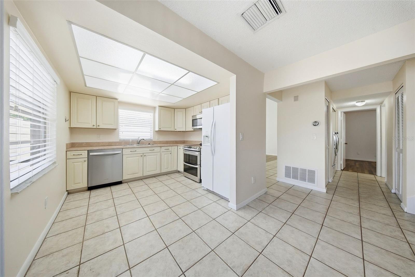 2617 BARKSDALE CT
