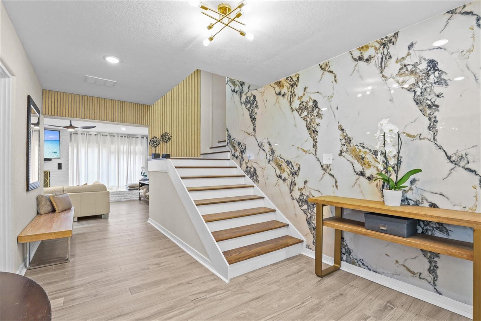231 LIME CIR S