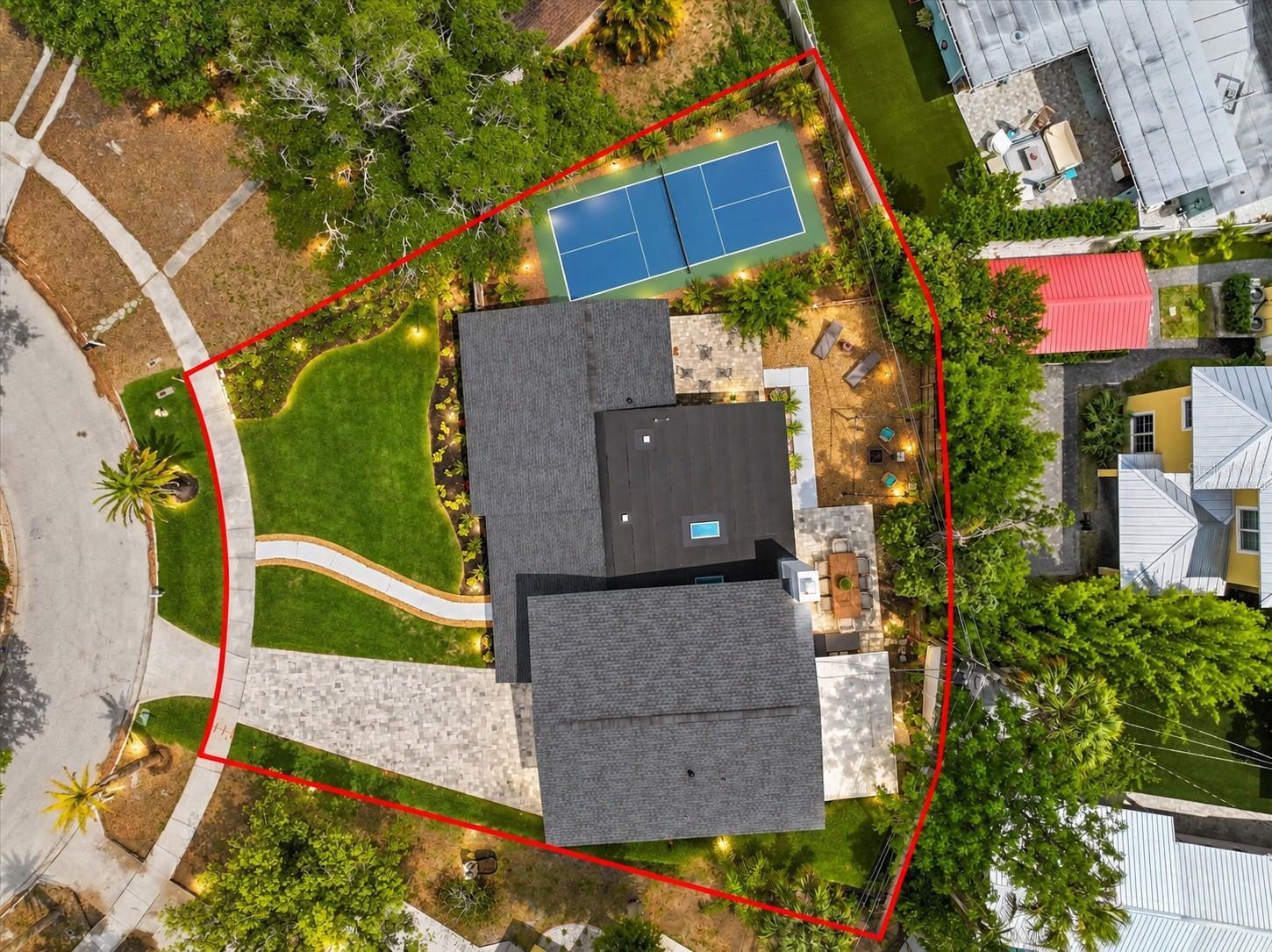 231 LIME CIR S