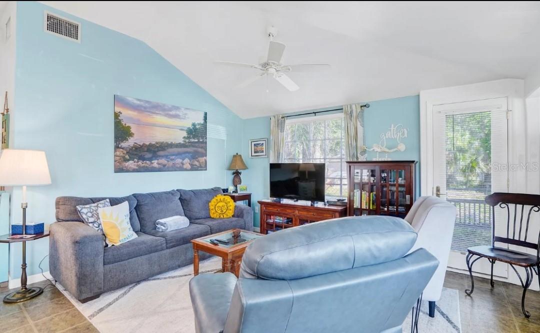 526 5TH AVE N
