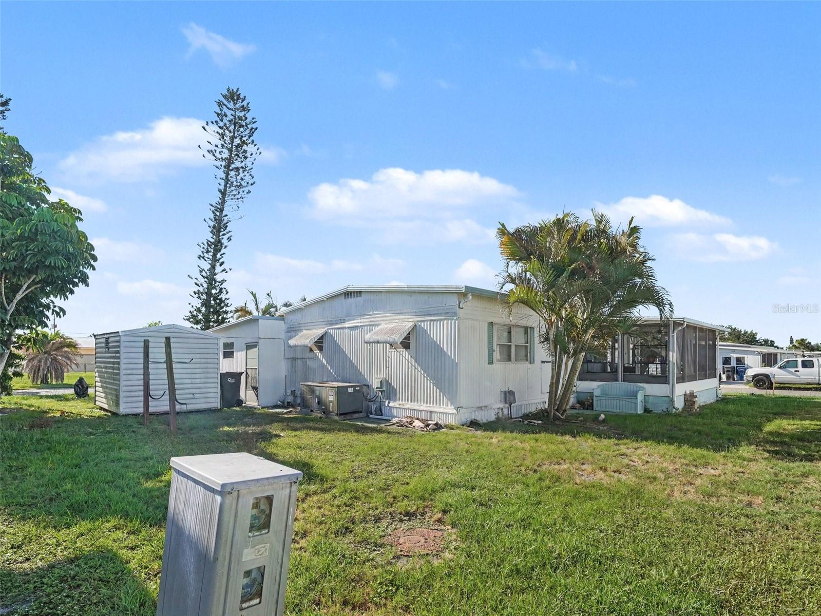 309 50TH AVENUE TER E