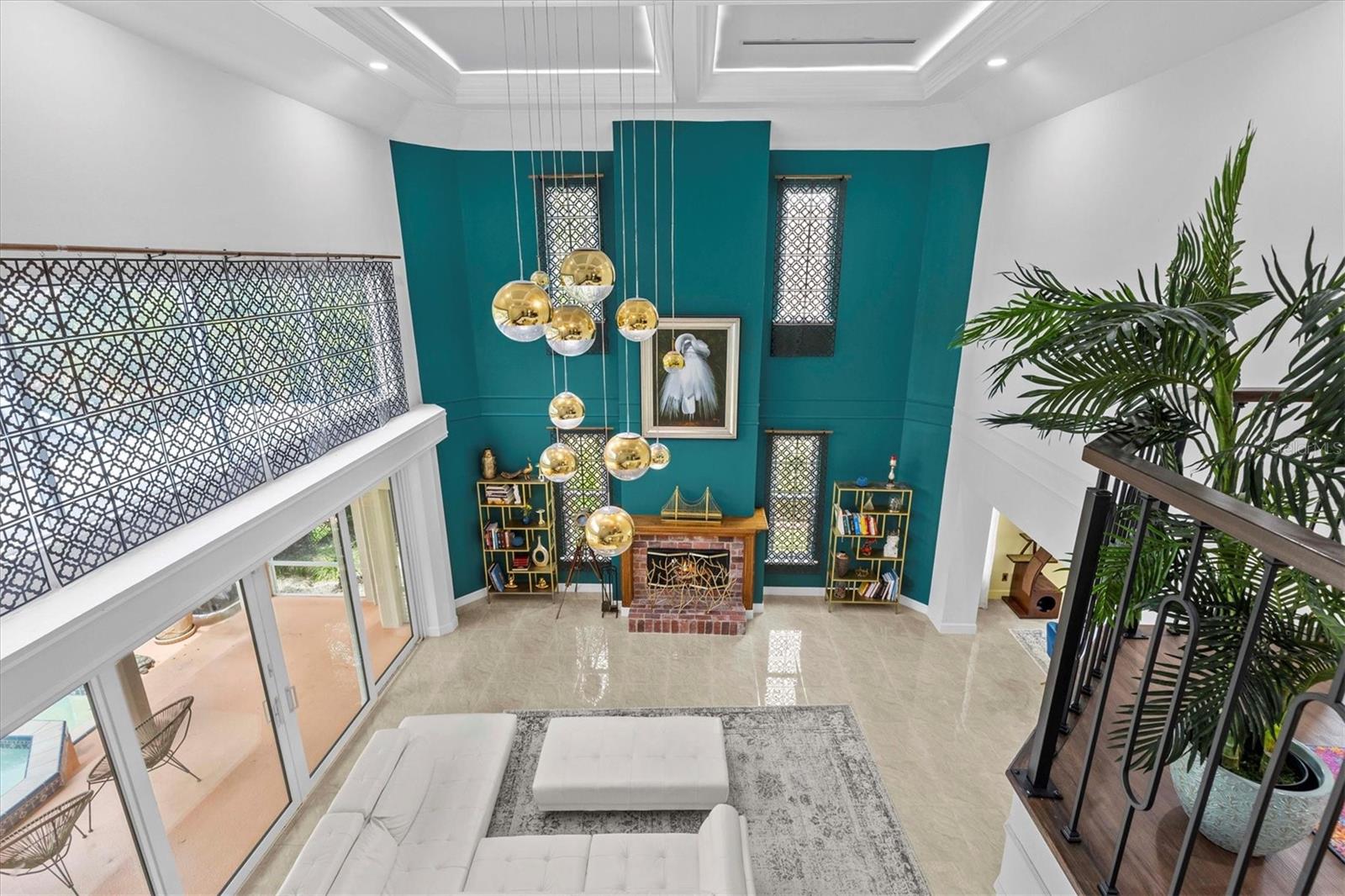 5914 LA ROSA LN