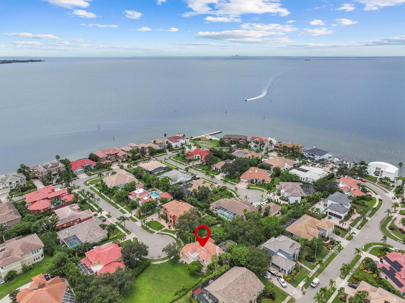 5914 LA ROSA LN