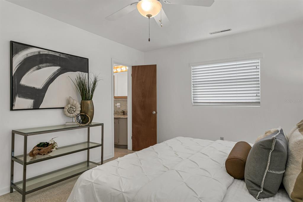 1762 EMERALD DRIVE