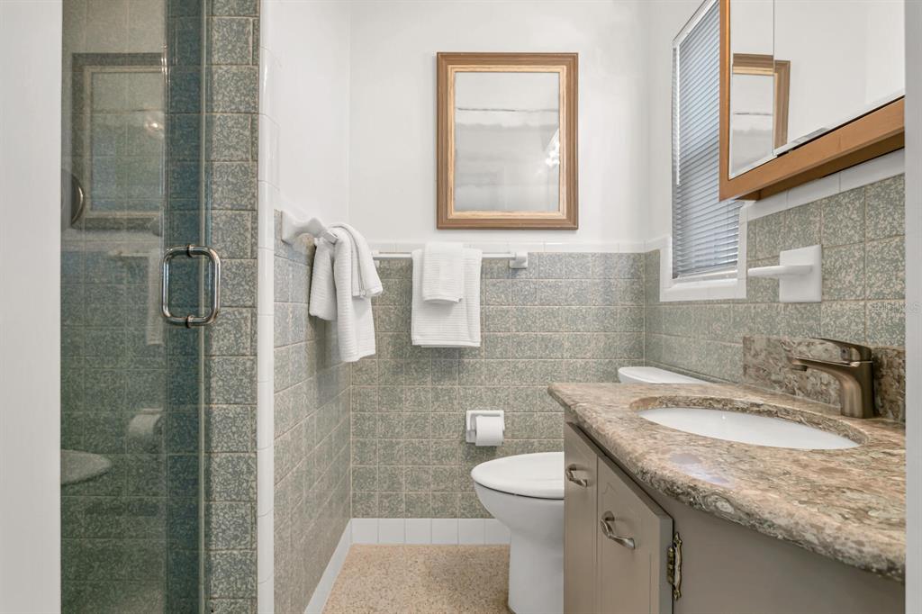1762 EMERALD DRIVE