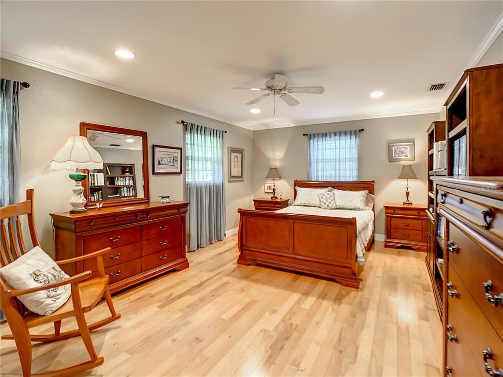 42 LAKE WOOD CIRCLE