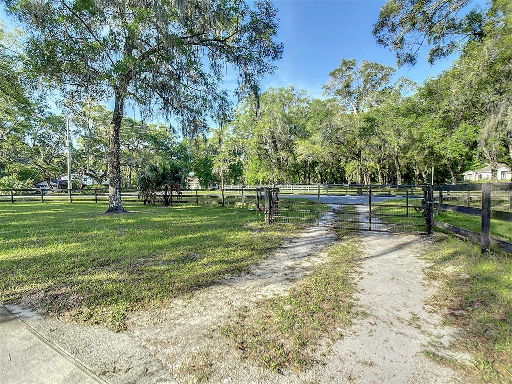 42 LAKE WOOD CIRCLE