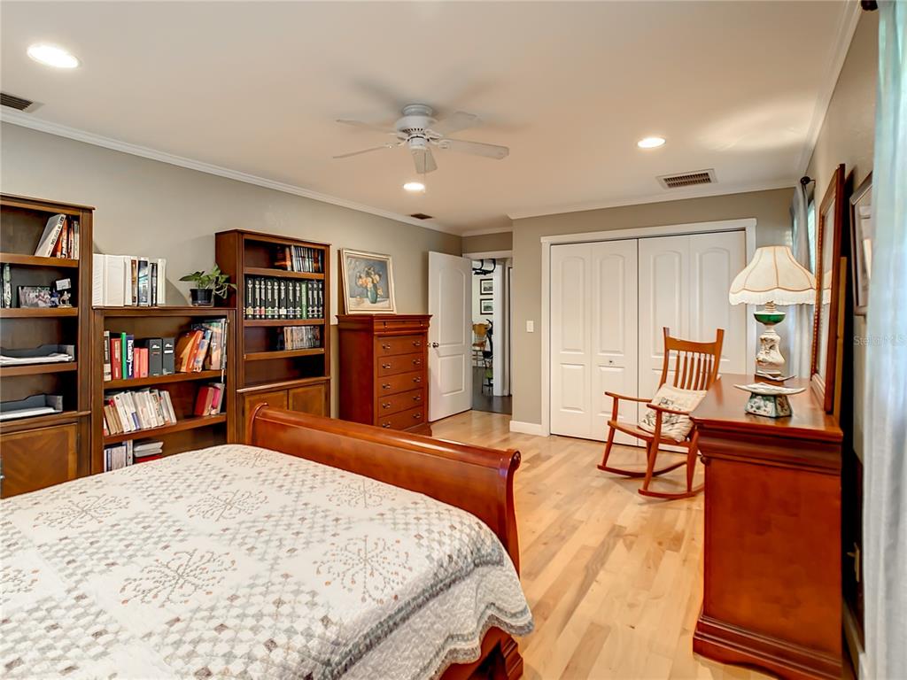 42 LAKE WOOD CIRCLE