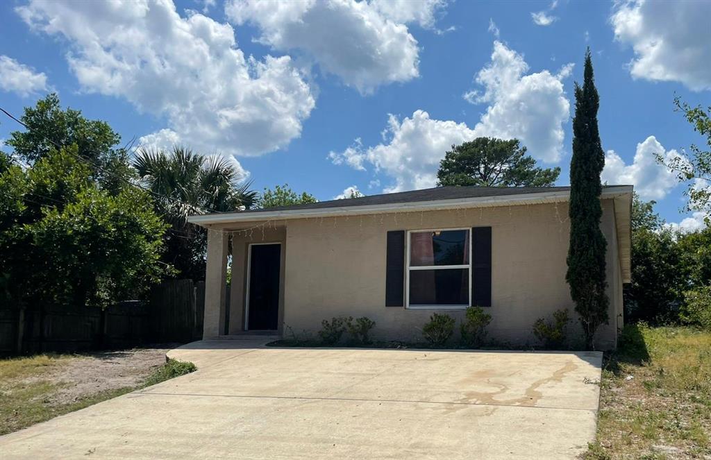 824 PINEWOOD STREET