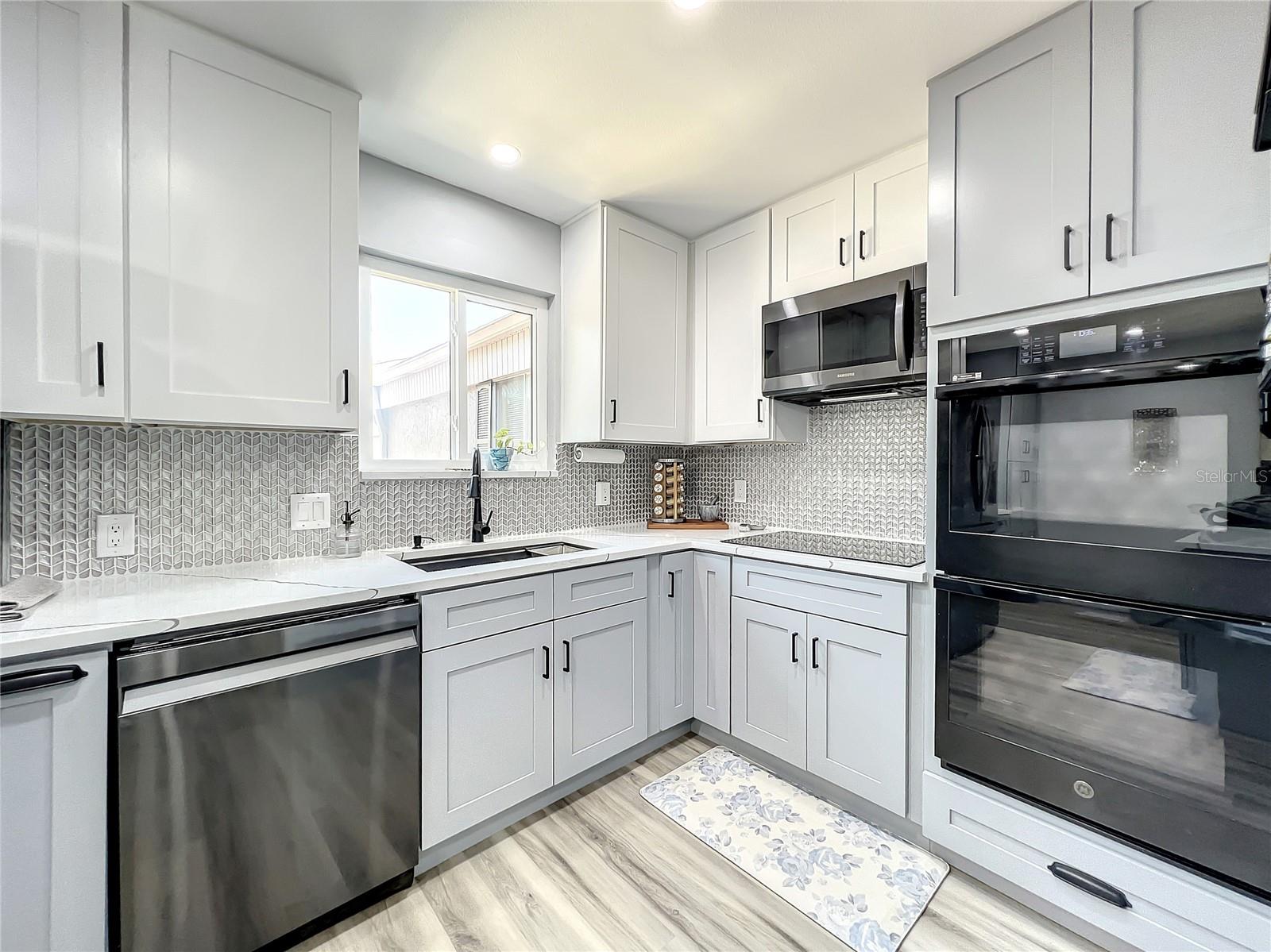 4042 CORTEZ DRIVE Unit: C