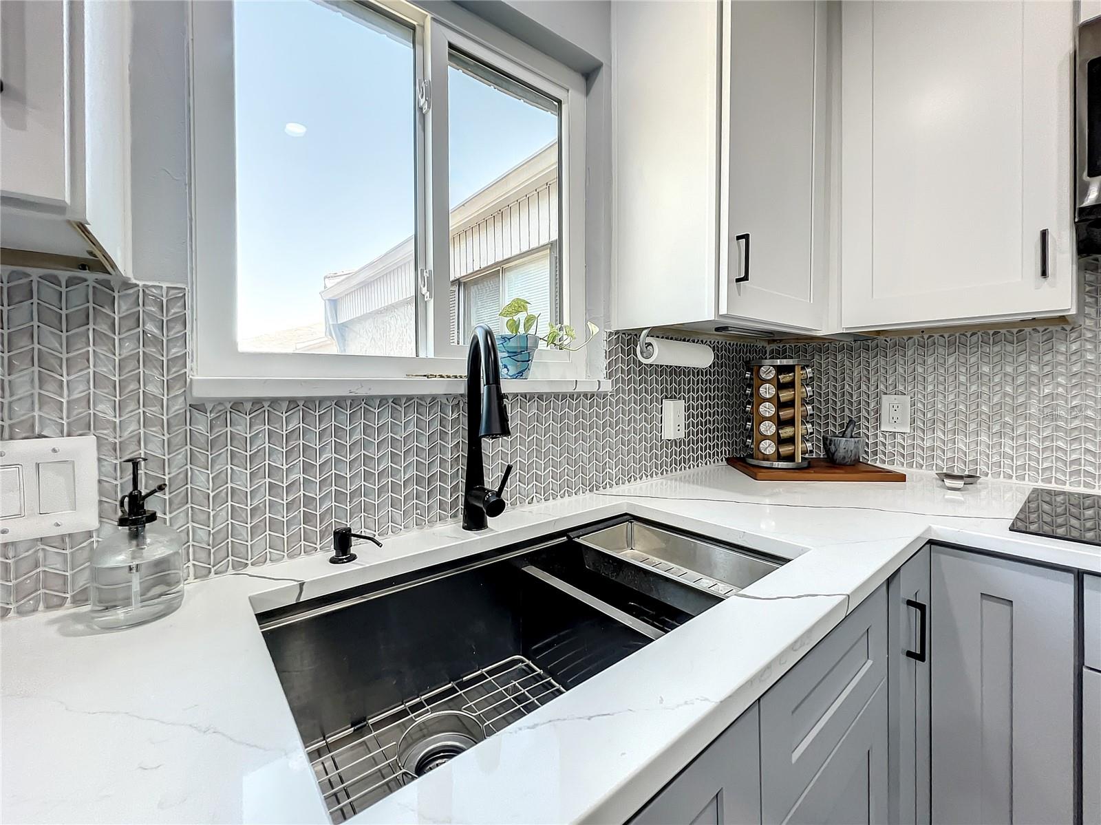 4042 CORTEZ DRIVE Unit: C