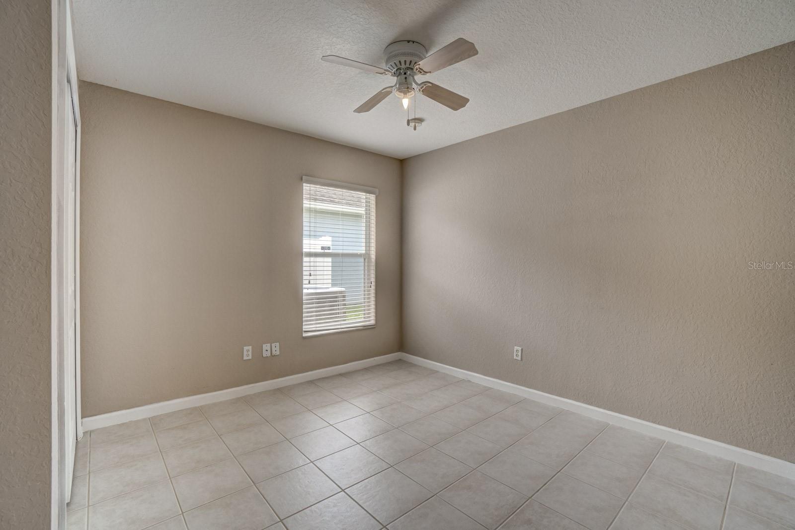 2326 MEADOW OAK CIR