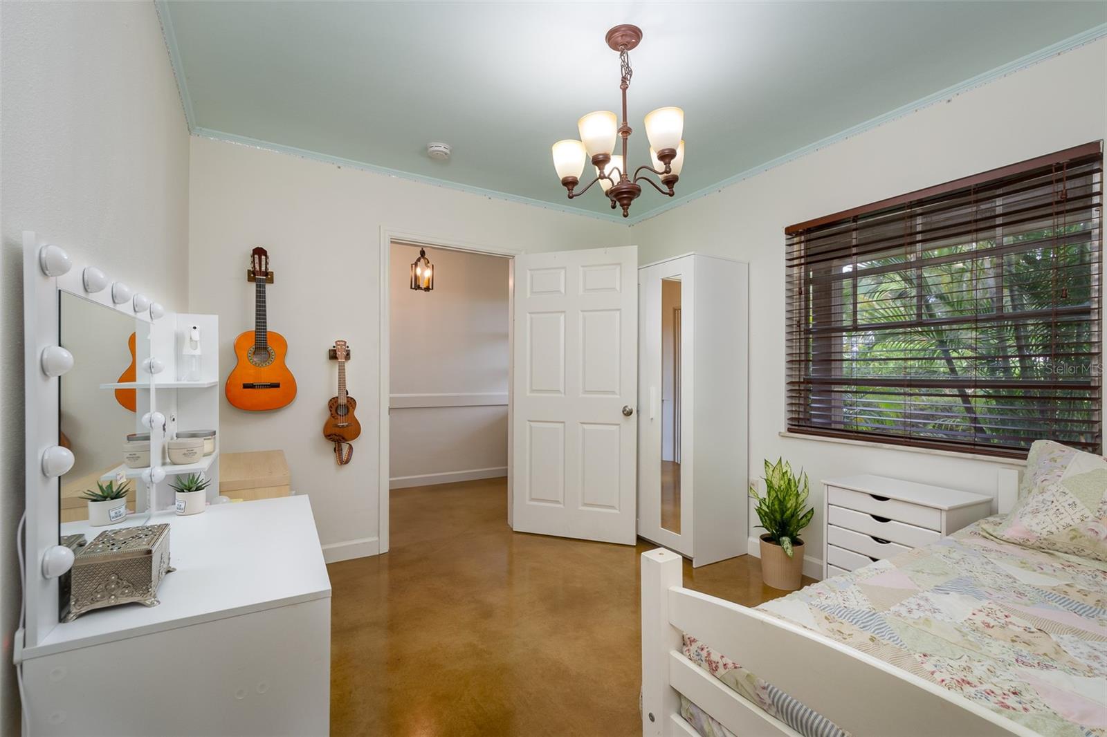 1774 BELLEAIR ROAD