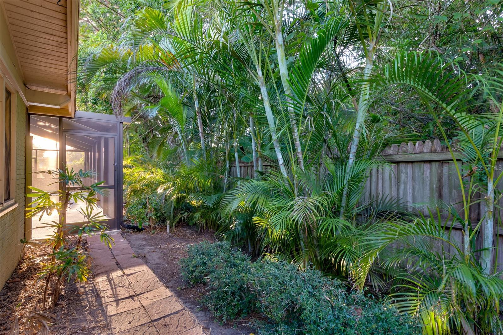 1774 BELLEAIR ROAD