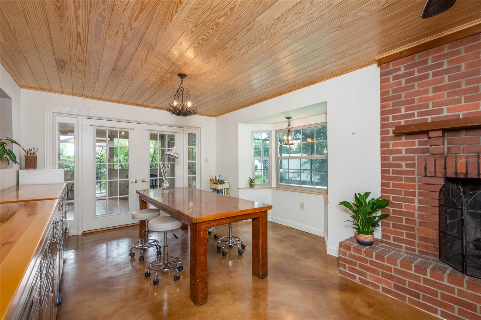 1774 BELLEAIR ROAD