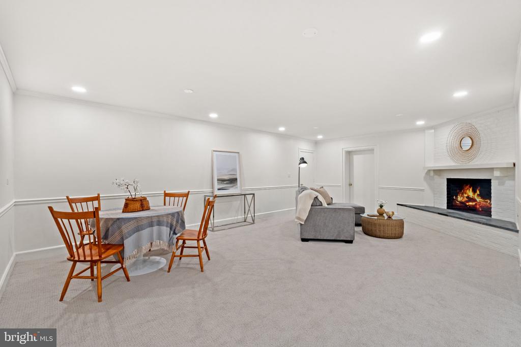 1545 BROOK HILL