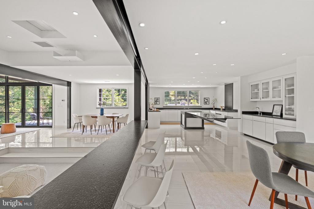 1545 BROOK HILL