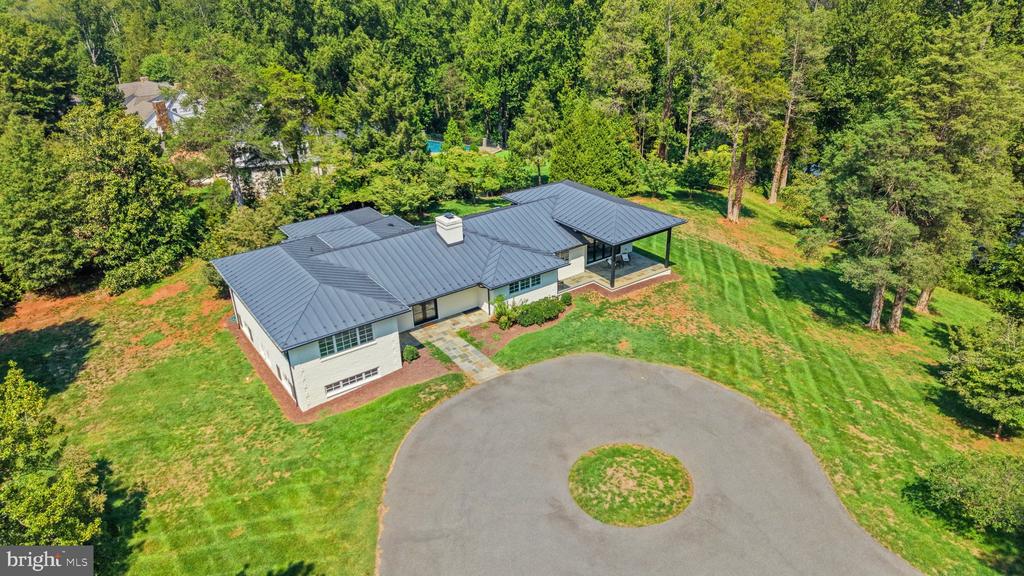 1545 BROOK HILL