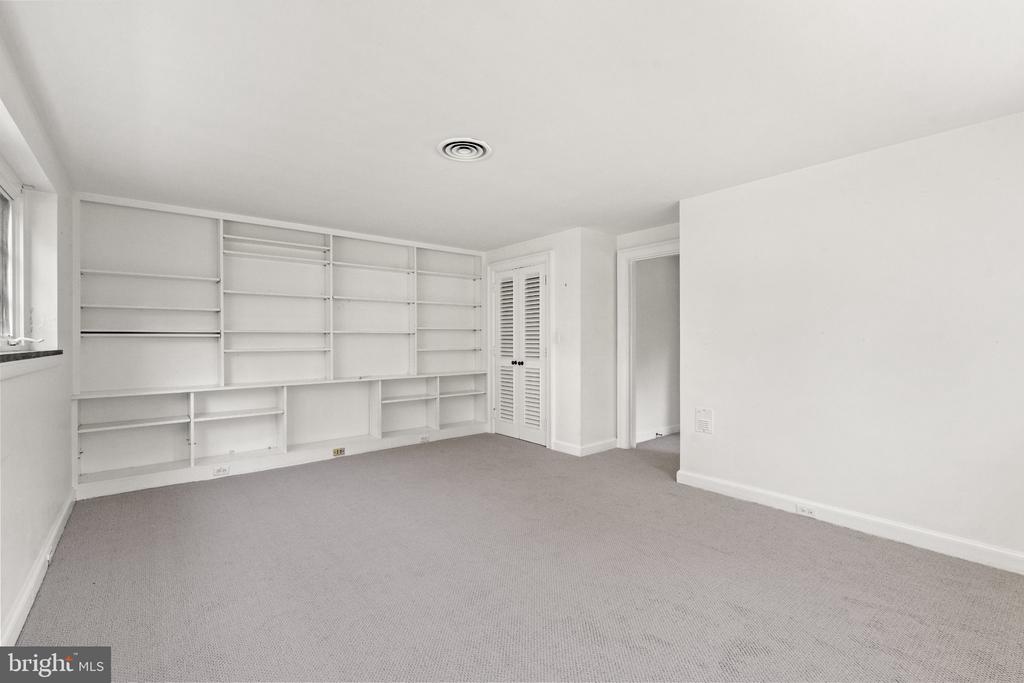 1545 BROOK HILL