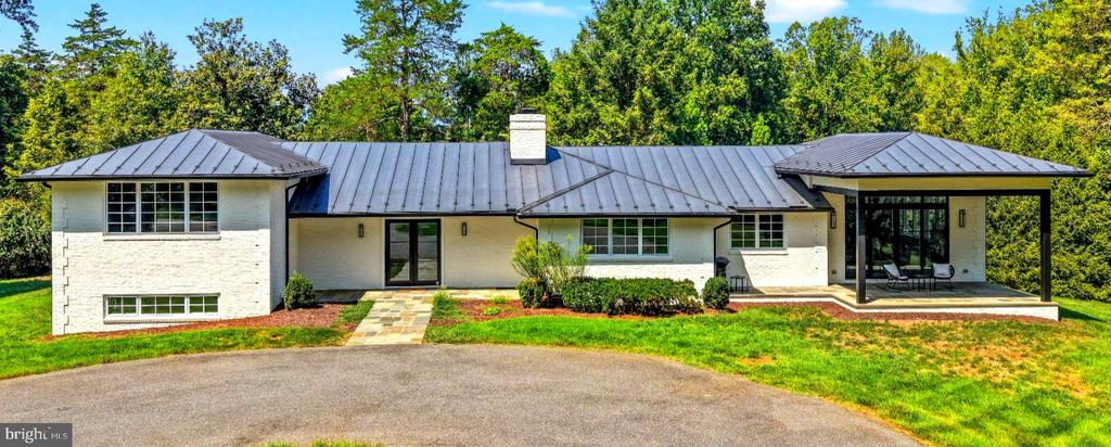 1545 BROOK HILL