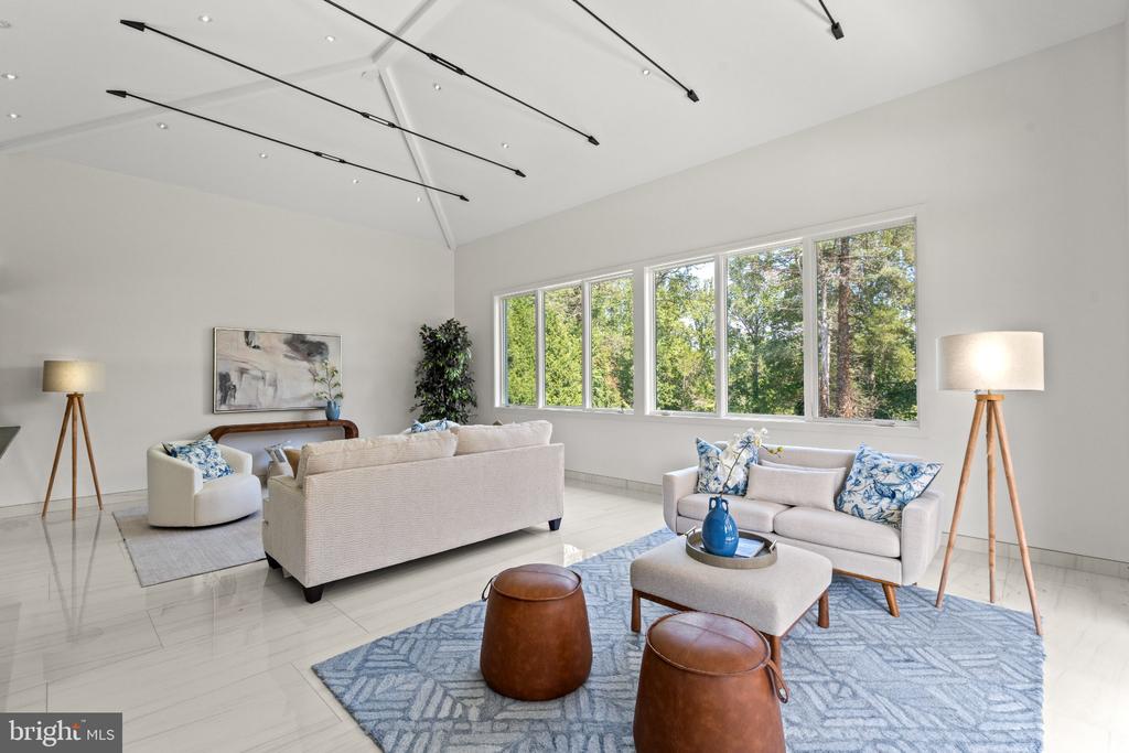 1545 BROOK HILL