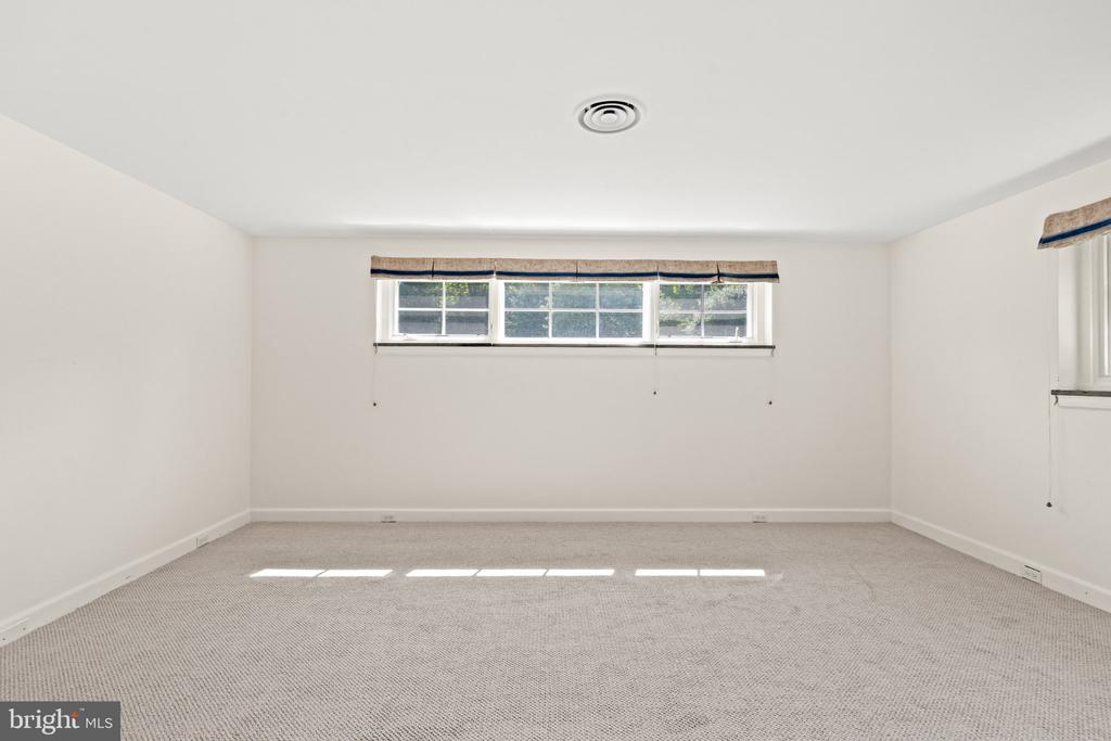 1545 BROOK HILL