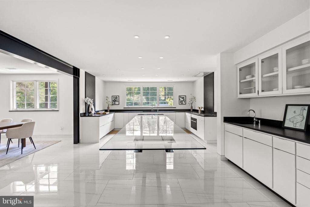 1545 BROOK HILL