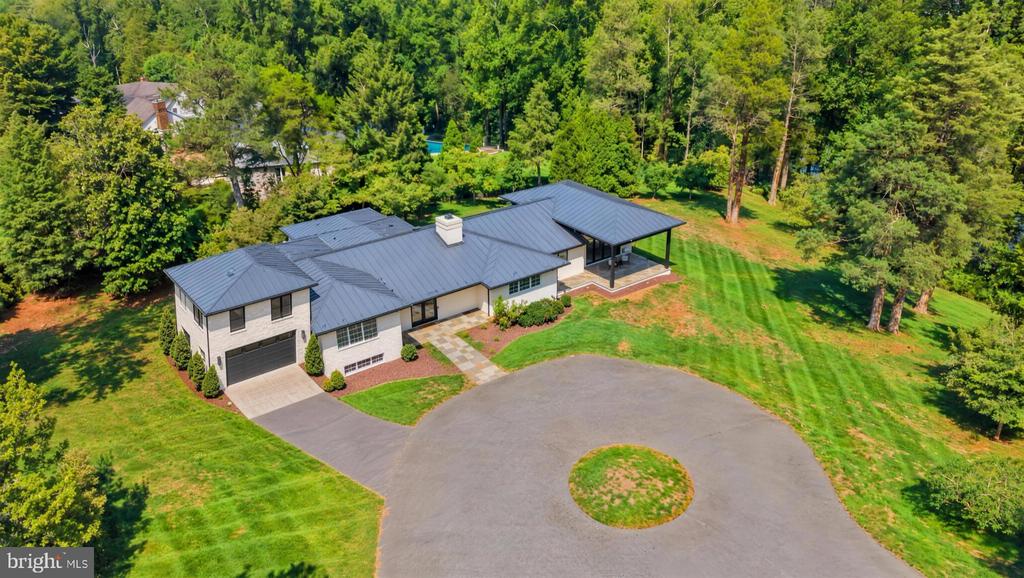 1545 BROOK HILL